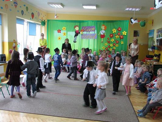 Grafika #50: 08.03.2016 - Dzień Kobiet