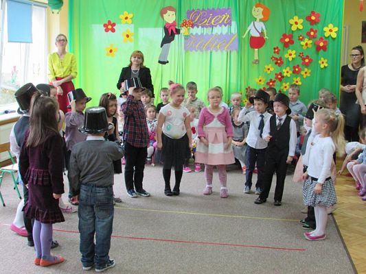 Grafika #52: 08.03.2016 - Dzień Kobiet