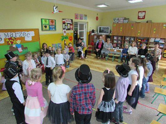 Grafika #58: 08.03.2016 - Dzień Kobiet