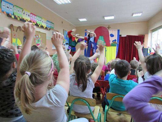 Grafika #10: 04.03.2016 - Przedstawienie "Lulek i Pulek w teatrze"