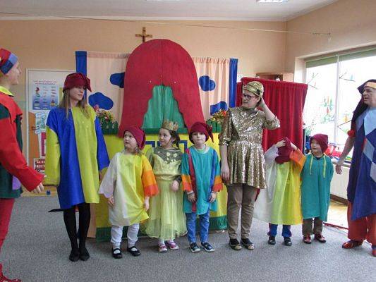 Grafika #32: 04.03.2016 - Przedstawienie "Lulek i Pulek w teatrze"