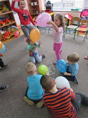 Grafika #13: 26.02.2016 - Balonowe ZOO, nauka skręcania balonów