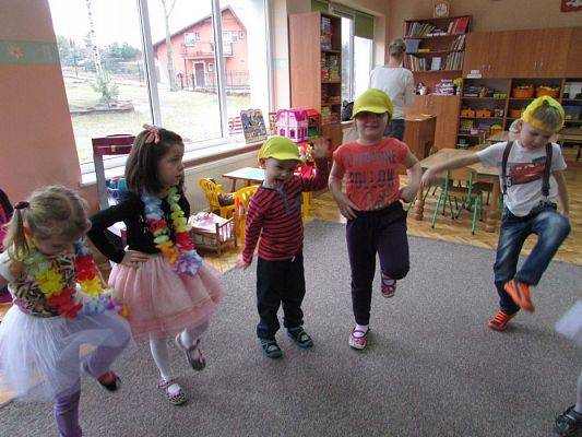 Grafika #5: 23.02.2016 - W tanecznym rytmie