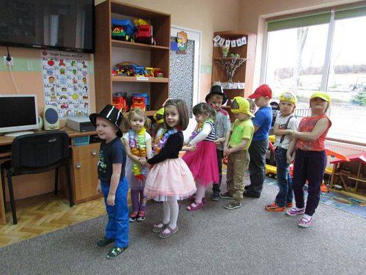 Grafika #8: 23.02.2016 - W tanecznym rytmie