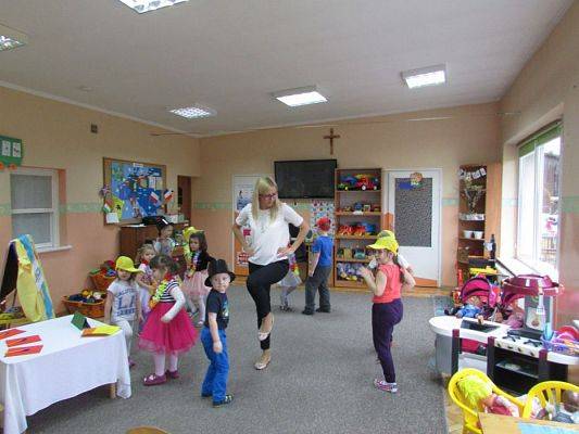 Grafika #13: 23.02.2016 - W tanecznym rytmie