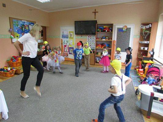 Grafika #17: 23.02.2016 - W tanecznym rytmie