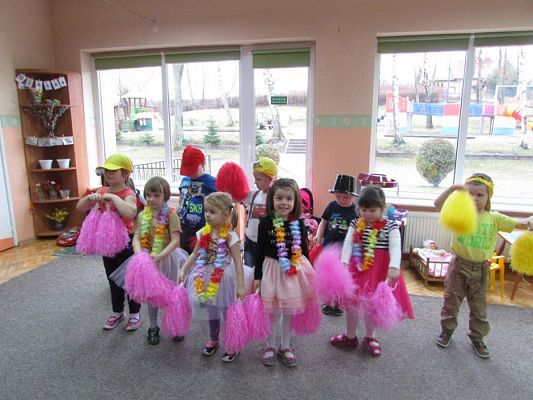 Grafika #20: 23.02.2016 - W tanecznym rytmie