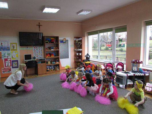 Grafika #21: 23.02.2016 - W tanecznym rytmie