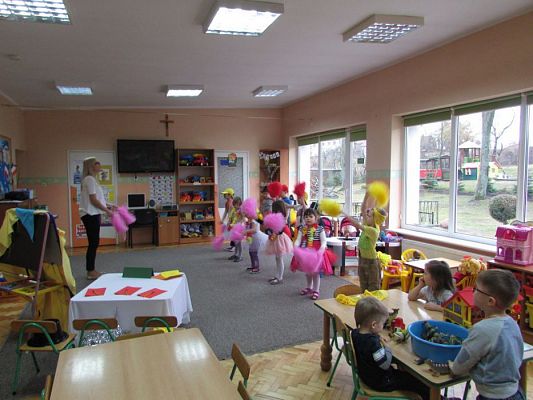 Grafika #24: 23.02.2016 - W tanecznym rytmie