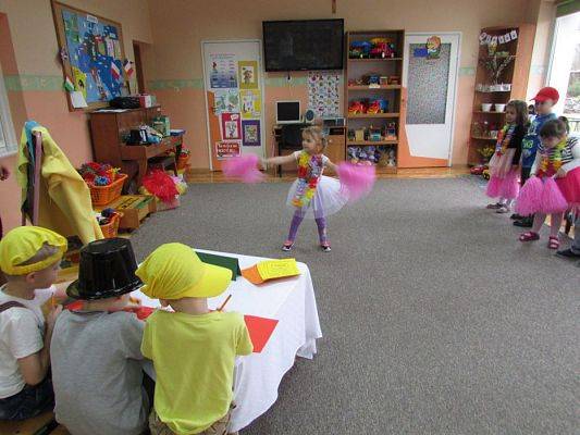 Grafika #39: 23.02.2016 - W tanecznym rytmie