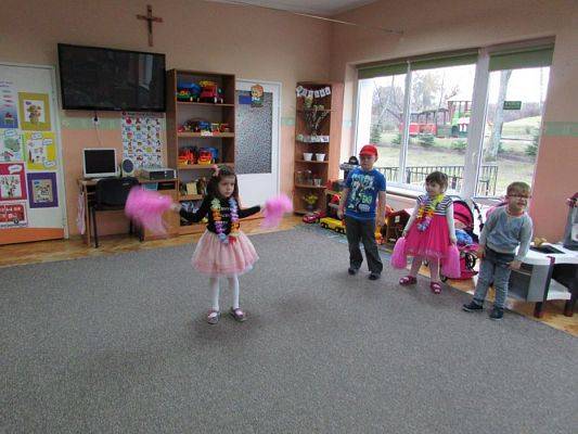 Grafika #44: 23.02.2016 - W tanecznym rytmie