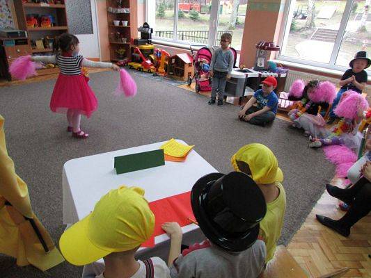 Grafika #53: 23.02.2016 - W tanecznym rytmie