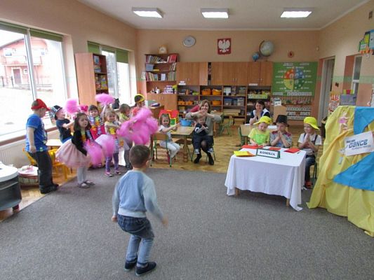 Grafika #57: 23.02.2016 - W tanecznym rytmie