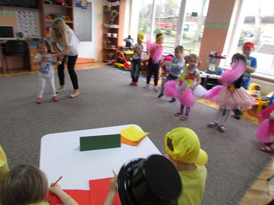 Grafika #58: 23.02.2016 - W tanecznym rytmie