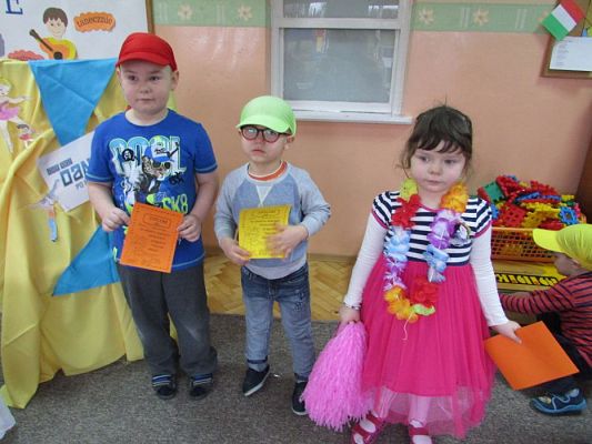 Grafika #70: 23.02.2016 - W tanecznym rytmie