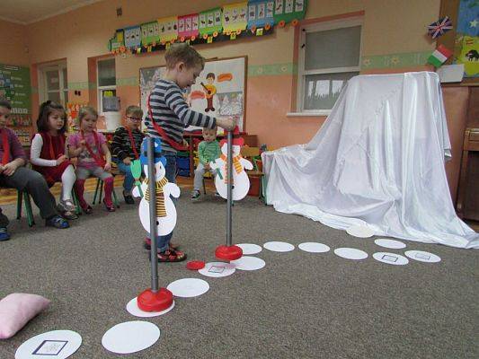 Grafika #4: 22.02.2016 - Quiz zimowy - gra planszowa