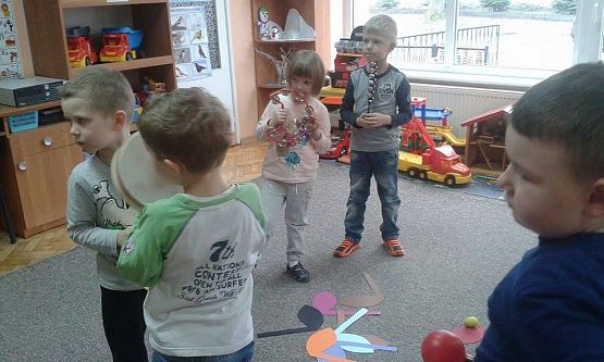 Grafika #4: 19.02.2016 - W krainie muzyki