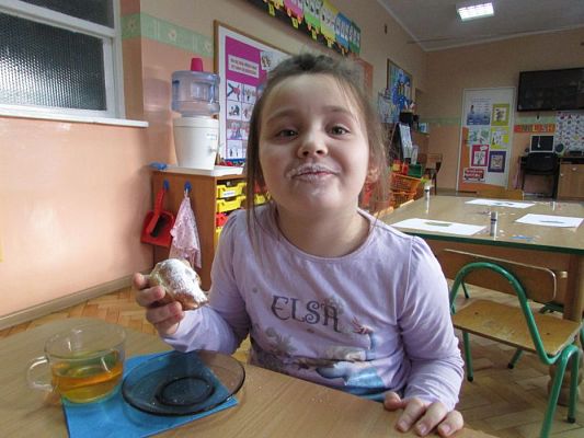 Grafika #5: 04.02.2016 - Tłusty Czwartek