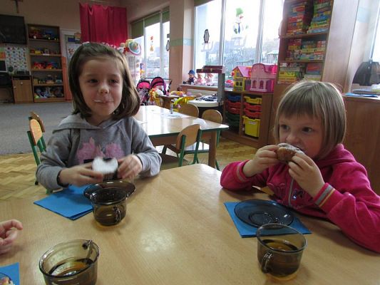 Grafika #6: 04.02.2016 - Tłusty Czwartek