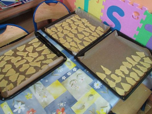 Grafika #3: 15.01.2016 - Pieczemy ciasteczka dla babci i dziadka-Średniaki