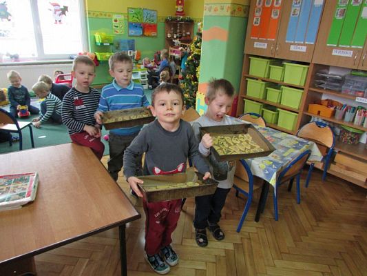 Grafika #20: 15.01.2016 - Pieczemy ciasteczka dla babci i dziadka-Średniaki