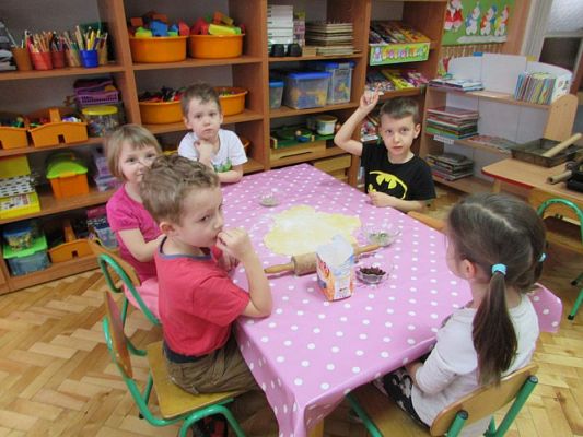 Grafika #0: 14.01.2016 - Pieczemy ciasteczka dla babci i dziadka-Starszaki