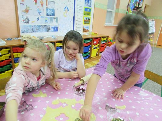 Grafika #8: 14.01.2016 - Pieczemy ciasteczka dla babci i dziadka-Starszaki