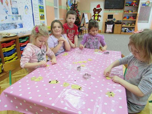 Grafika #19: 14.01.2016 - Pieczemy ciasteczka dla babci i dziadka-Starszaki