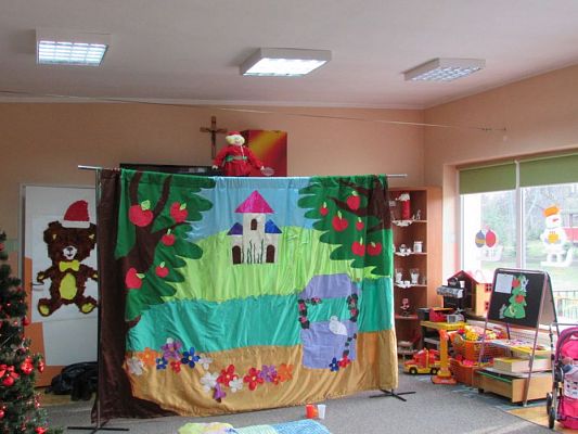 Grafika #4: 04.12.2015 - Przedstawienie "Królewna Śnieżka"