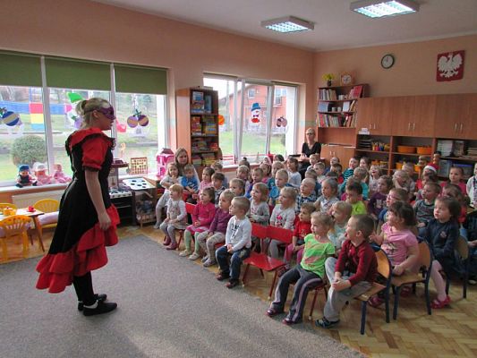 Grafika #17: 04.12.2015 - Przedstawienie "Królewna Śnieżka"