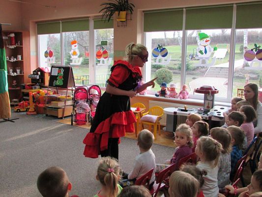 Grafika #18: 04.12.2015 - Przedstawienie "Królewna Śnieżka"