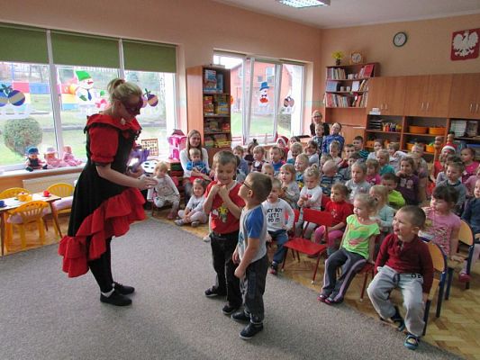 Grafika #27: 04.12.2015 - Przedstawienie "Królewna Śnieżka"