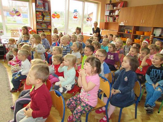 Grafika #36: 04.12.2015 - Przedstawienie "Królewna Śnieżka"