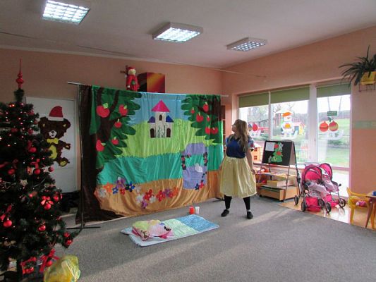 Grafika #37: 04.12.2015 - Przedstawienie "Królewna Śnieżka"