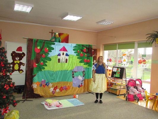 Grafika #46: 04.12.2015 - Przedstawienie "Królewna Śnieżka"