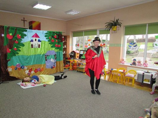 Grafika #54: 04.12.2015 - Przedstawienie "Królewna Śnieżka"