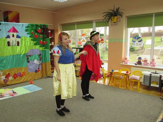 Grafika #57: 04.12.2015 - Przedstawienie "Królewna Śnieżka"