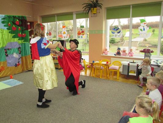 Grafika #58: 04.12.2015 - Przedstawienie "Królewna Śnieżka"