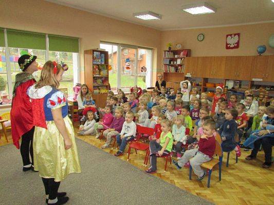 Grafika #59: 04.12.2015 - Przedstawienie "Królewna Śnieżka"