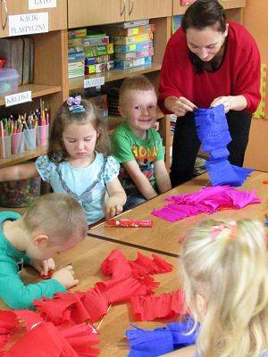 Grafika #11: 05.11.2015 Warsztaty z papieroplastyki w gr.II