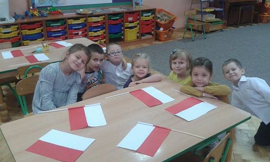 Grafika #9: 10.11.2015 Święto Niepodległości w naszym przedszkolu