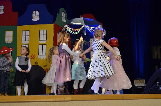 Grafika #6: 8.11.2015 Dzień Seniora GOKiS