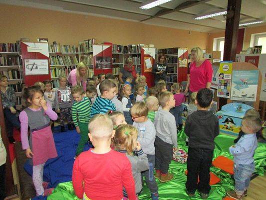 Grafika #8: 04.11.2015 - Warsztaty teatralne w Bibliotece Gminnej w Wicku