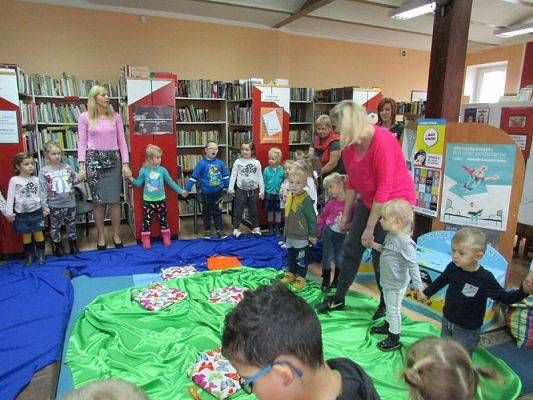 Grafika #9: 04.11.2015 - Warsztaty teatralne w Bibliotece Gminnej w Wicku