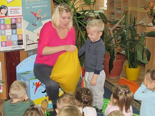 Grafika #26: 04.11.2015 - Warsztaty teatralne w Bibliotece Gminnej w Wicku