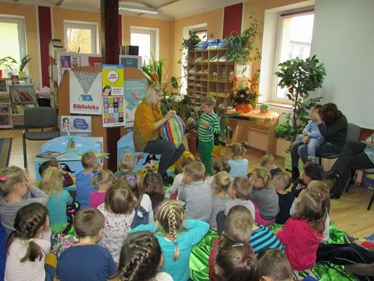 Grafika #28: 04.11.2015 - Warsztaty teatralne w Bibliotece Gminnej w Wicku