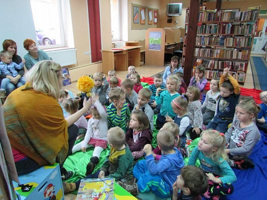 Grafika #31: 04.11.2015 - Warsztaty teatralne w Bibliotece Gminnej w Wicku