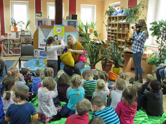 Grafika #33: 04.11.2015 - Warsztaty teatralne w Bibliotece Gminnej w Wicku