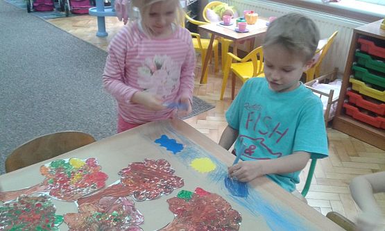 Grafika #3: 27.10.2015 - Warsztaty teatralno-plastyczne "Idzie zima-chudy nie przetrzyma"