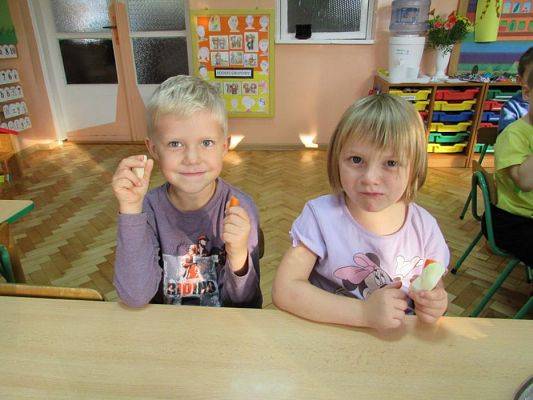 Grafika #0: 20.10.2015-Warsztaty plastyczne pn."Jesienne bukiety z liści"